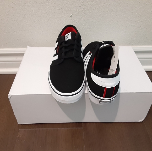 Adidas - Picture 4 of 4